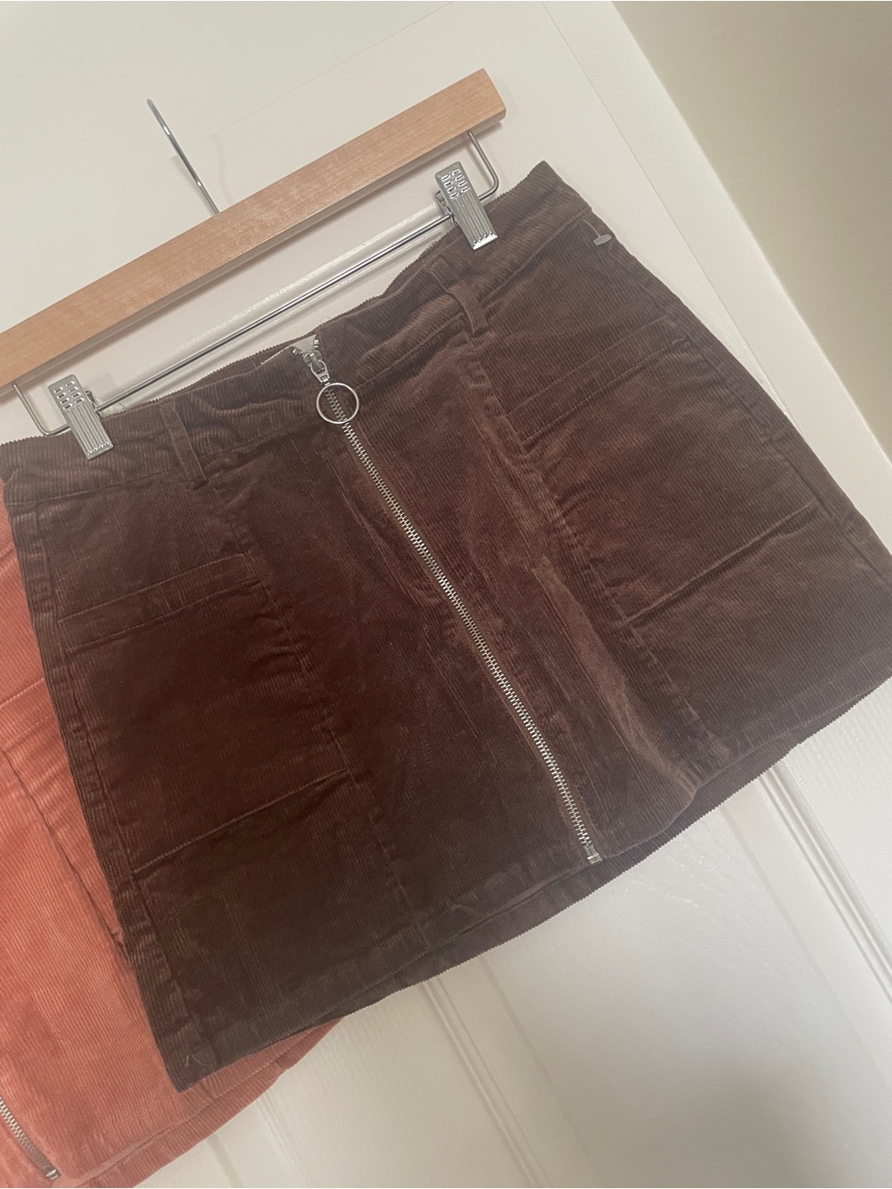 🤎 Altar’d State Corduroy Front-Zip Mini Skirts - Rust and Chocolate 🤎 - Picture 3 of 12